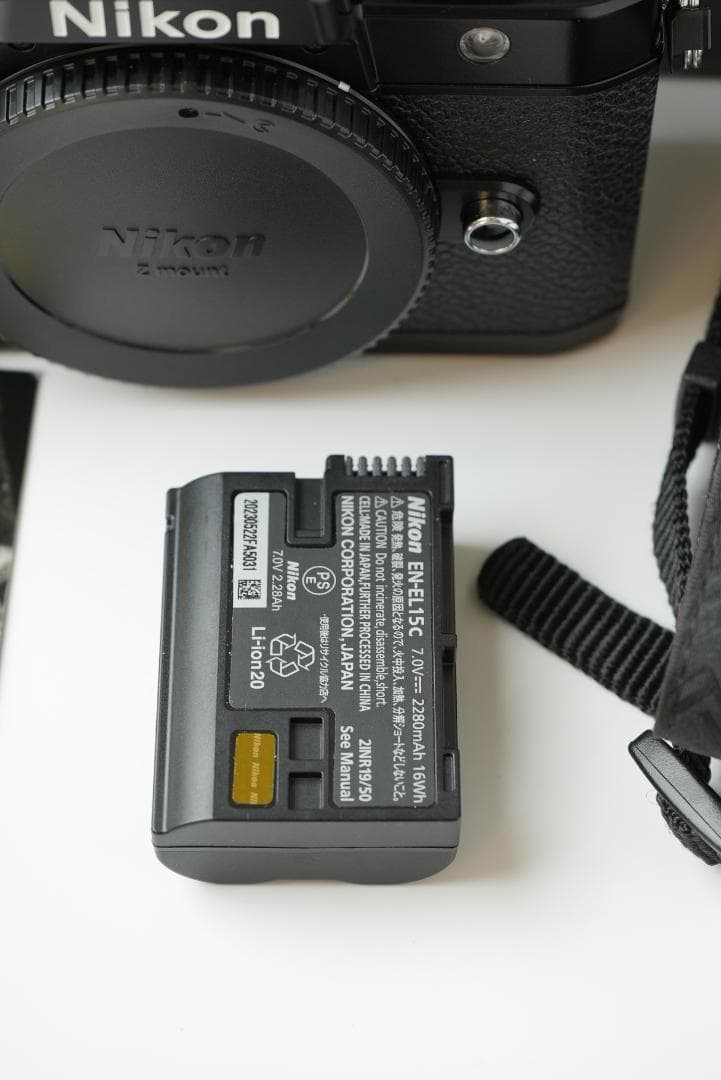【ほぼ新品】【153回】 Nikon ニコン Zf ミラーレス一眼カメラ ボディ