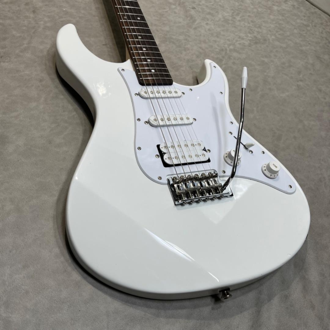 YAMAHA PACIFICA PAC012 ヤマハ　パシフィカ
