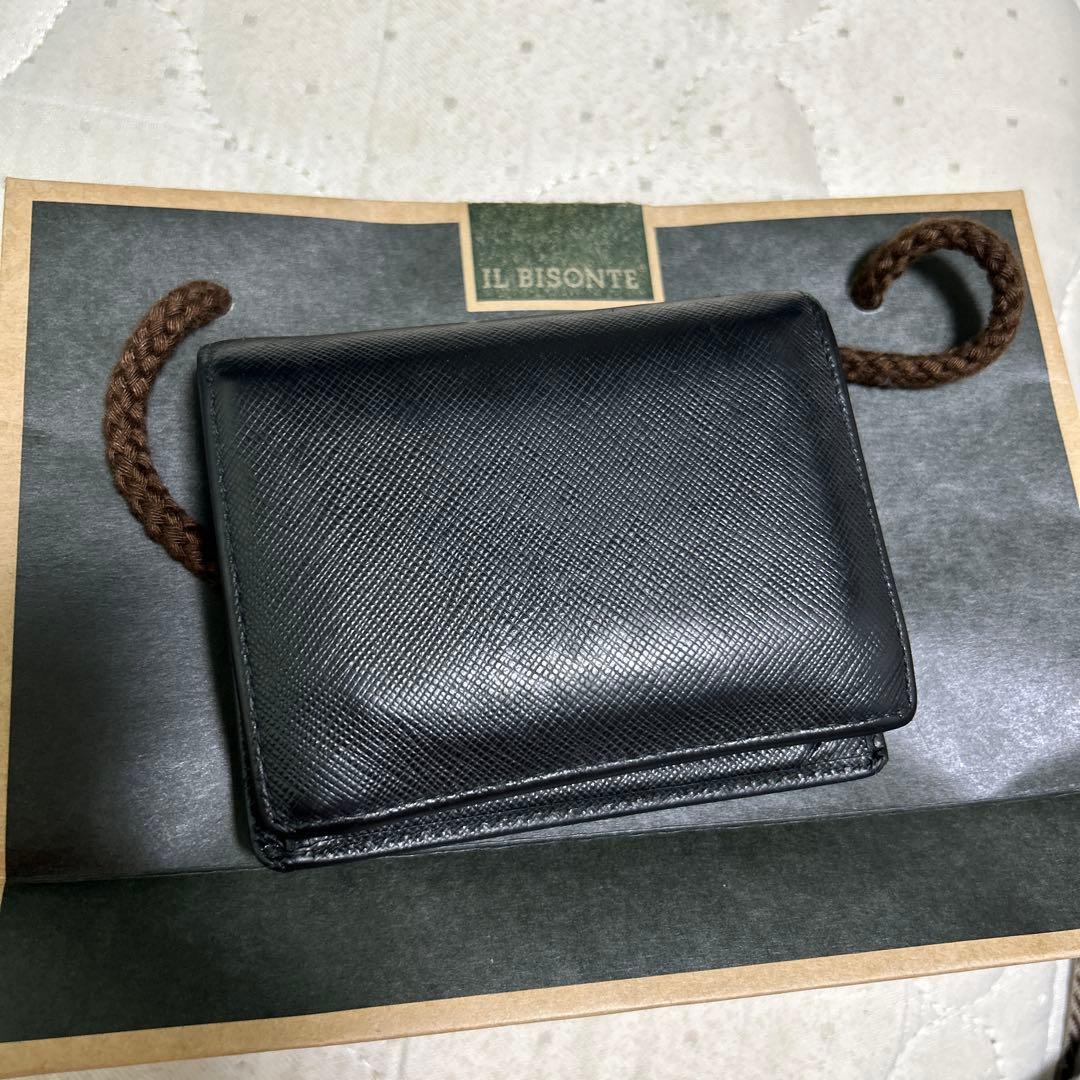 PRADA 二つ折り財布 黒