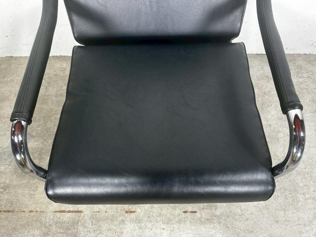 『soldout』ソウルドアウト アームチェア ロビーチェア RWso84