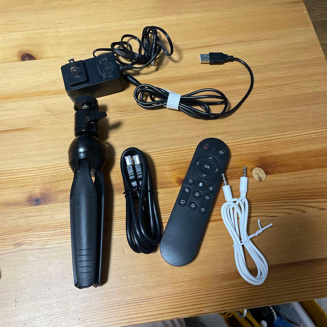 UENO-mono カベーニ　プロジェクター