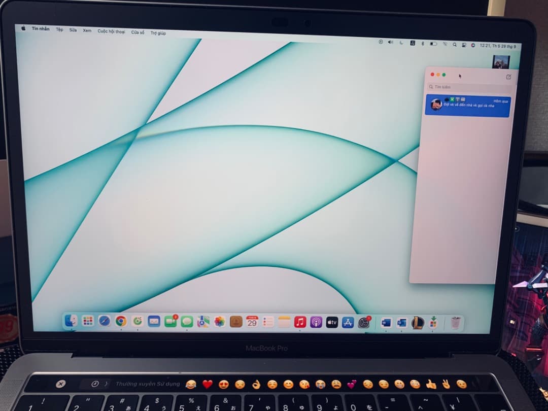 スマホ・タブレット・パソコン Macbook pro 2019 like new