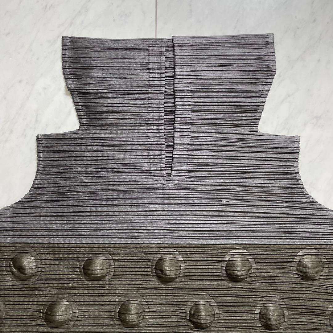 プリーツプリーズ イッセイミヤケ 横プリーツワンピース ノースリーブ バイカラー