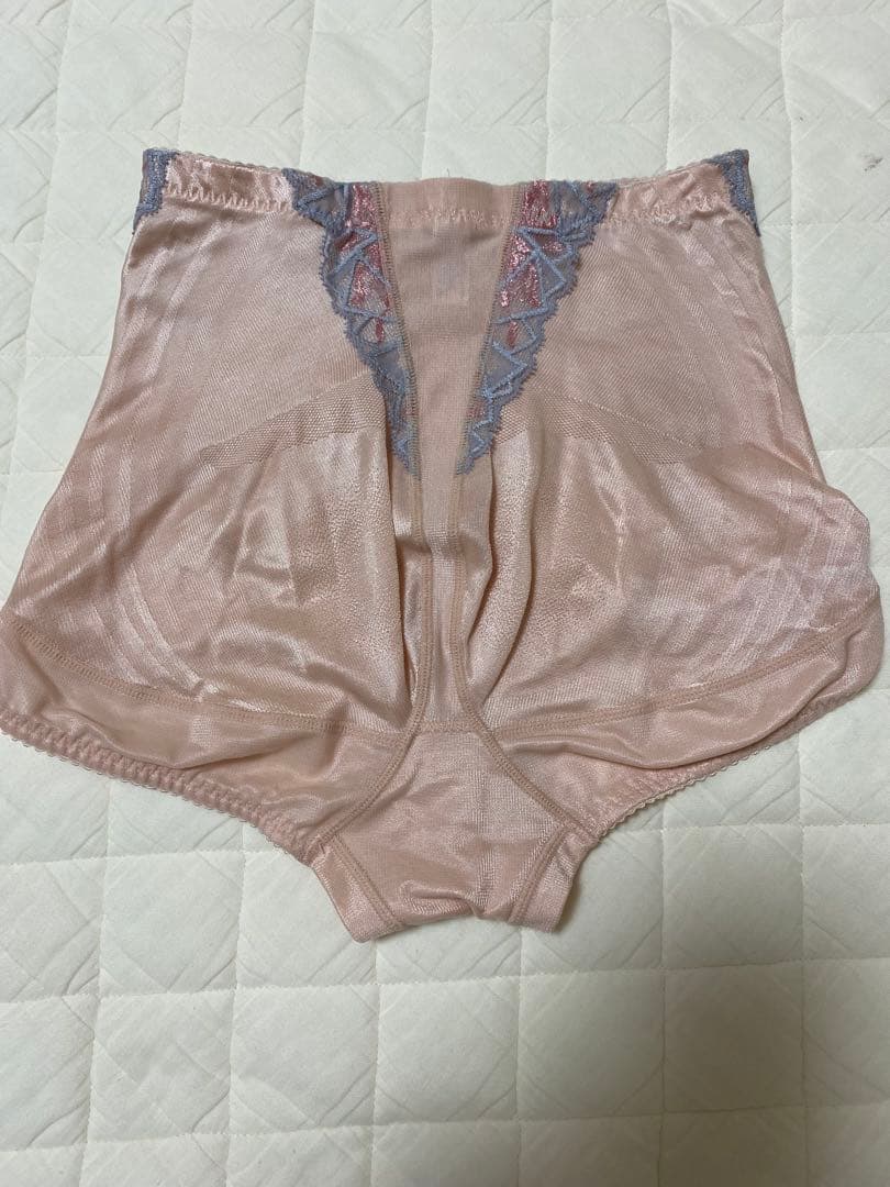 マルコ　カーヴィシャス　カレス　ショートガードルSサイズ