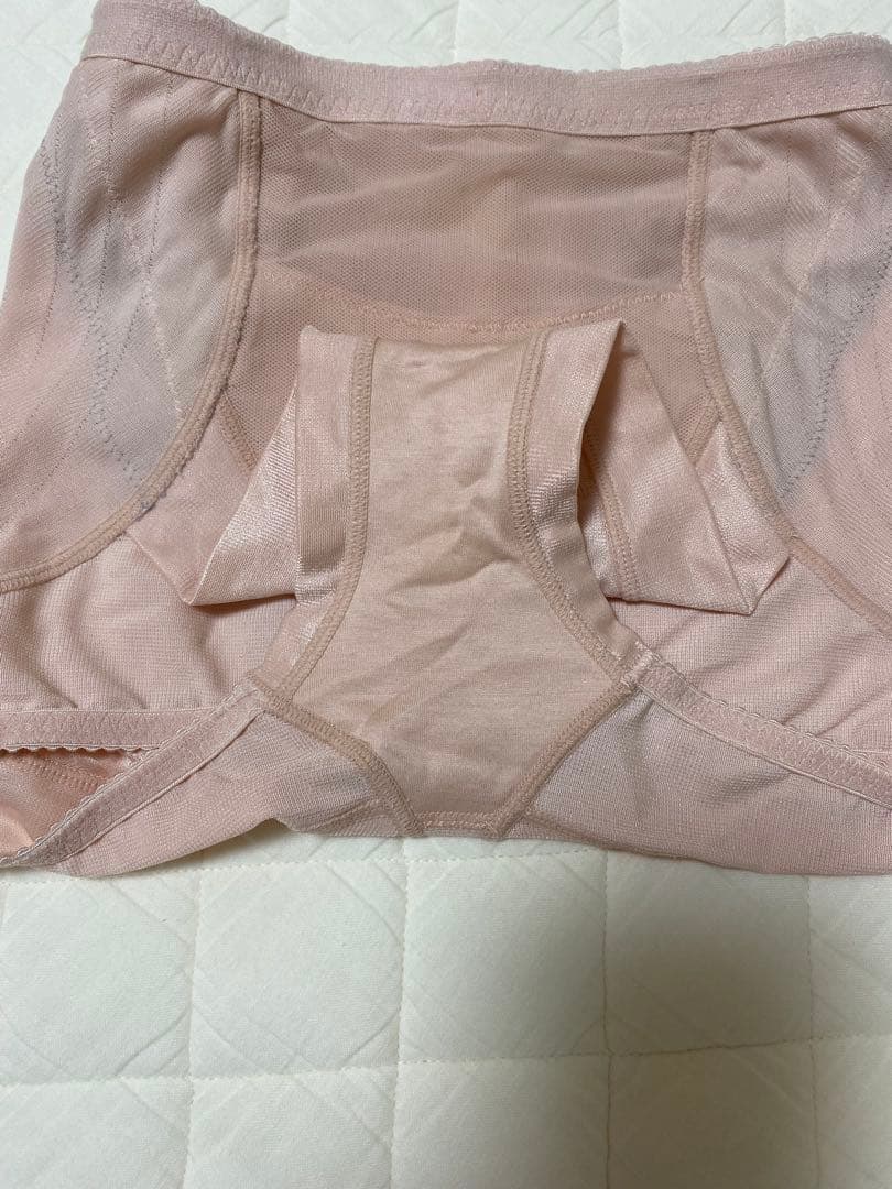 マルコ　カーヴィシャス　カレス　ショートガードルSサイズ