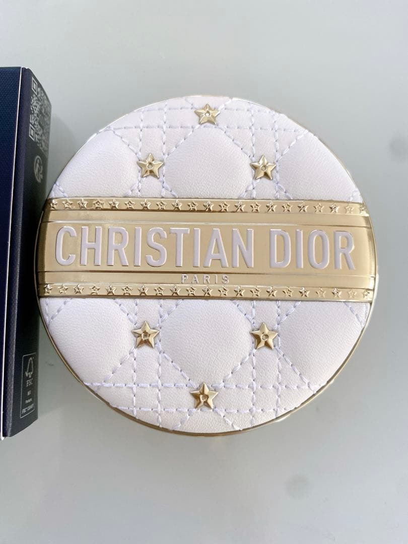 ディオールスキン フォーエヴァー グロウ ルミナイザー (ホリデー コレクション