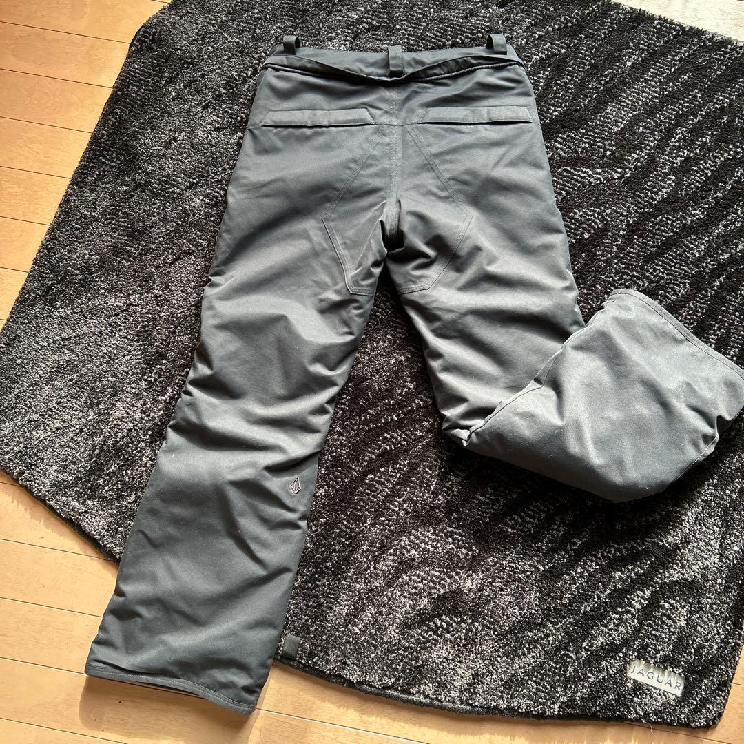 volcomスノーウェア着用３回　 キッズL US１２　 上下セット