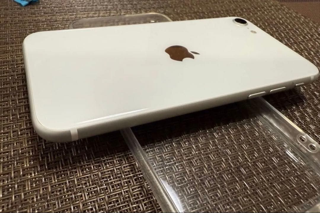 iPhone SE2 64GB SIMフリー化済　美品