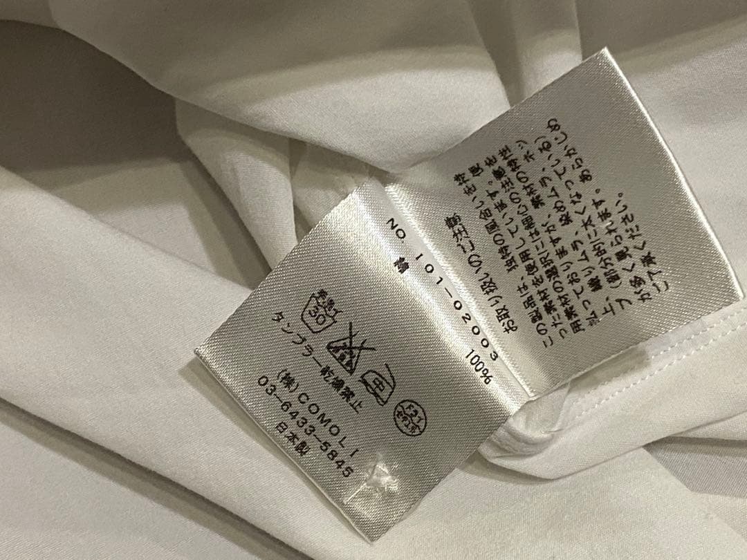 COMOLI バンドカラーロングシャツ2