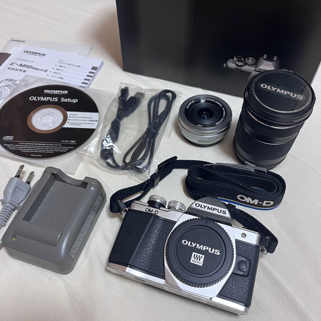 OLYMPUS OM-D E-M10 Mark II【シルバー)