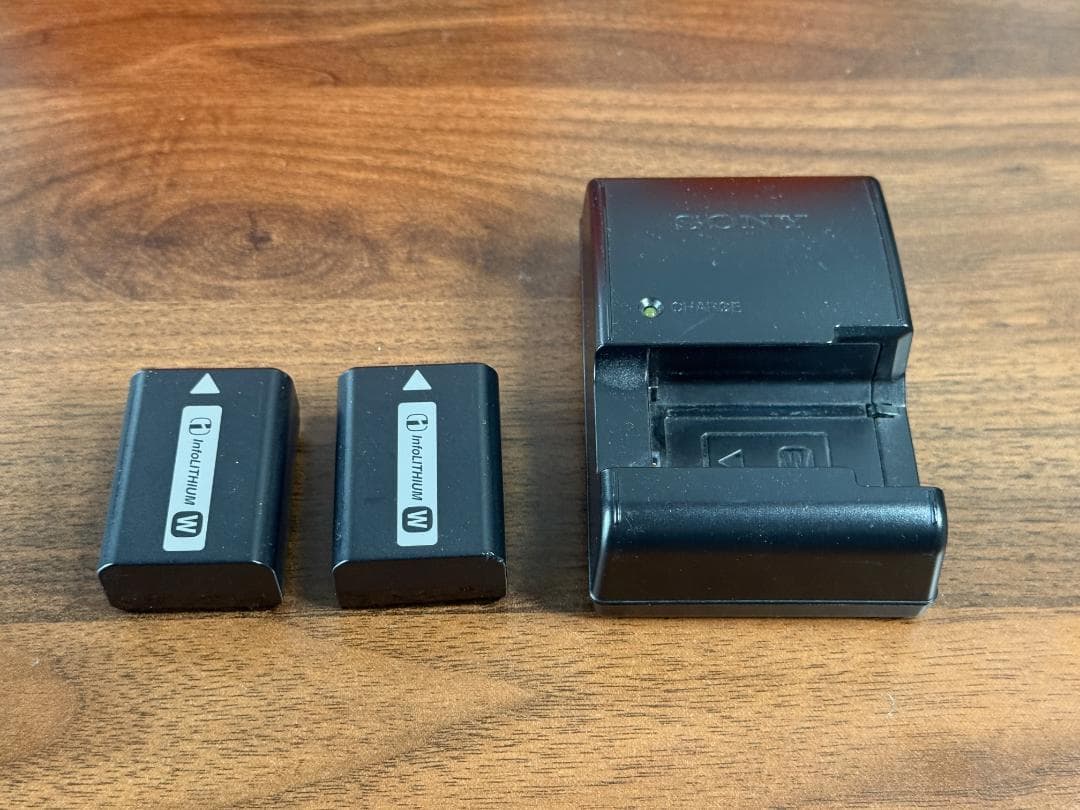 【シャッター数12,988回】SONY α55 ＋ズーム・単焦点レンズ2本セット