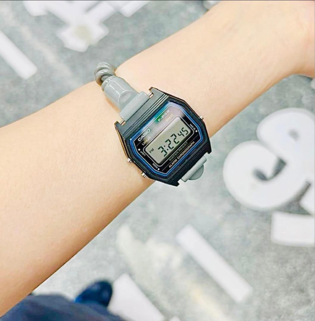 田中シェン着用 CASIO カシオ サ時計 サウナ 時計