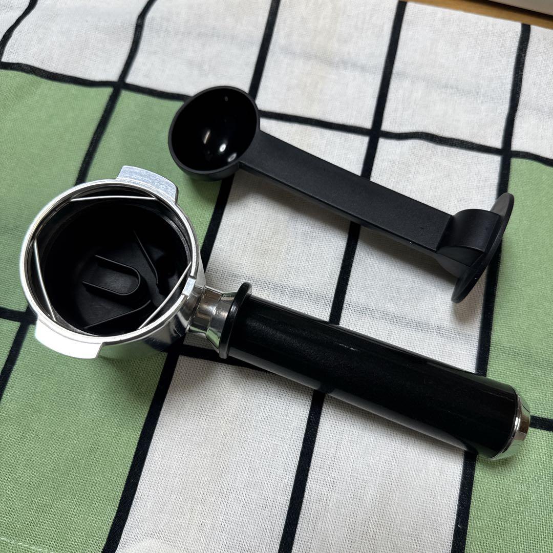 DeLonghi エスプレッソマシン　ECP3220J-W