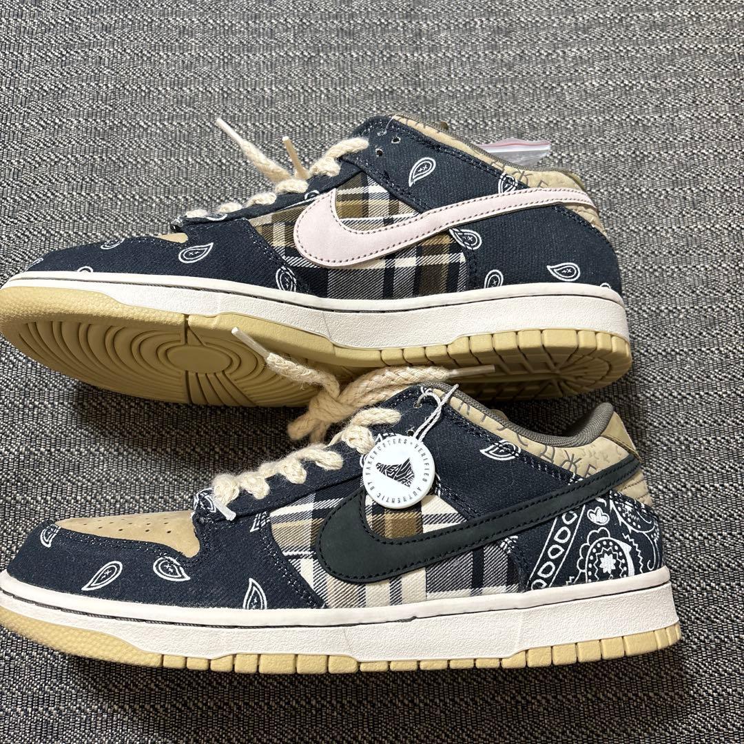 り*ご様 トラヴィス　ダンク