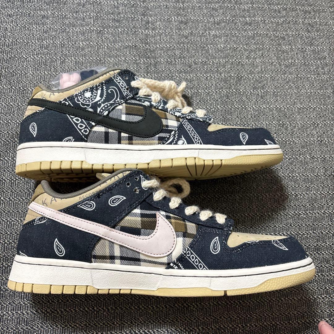 り*ご様 トラヴィス　ダンク