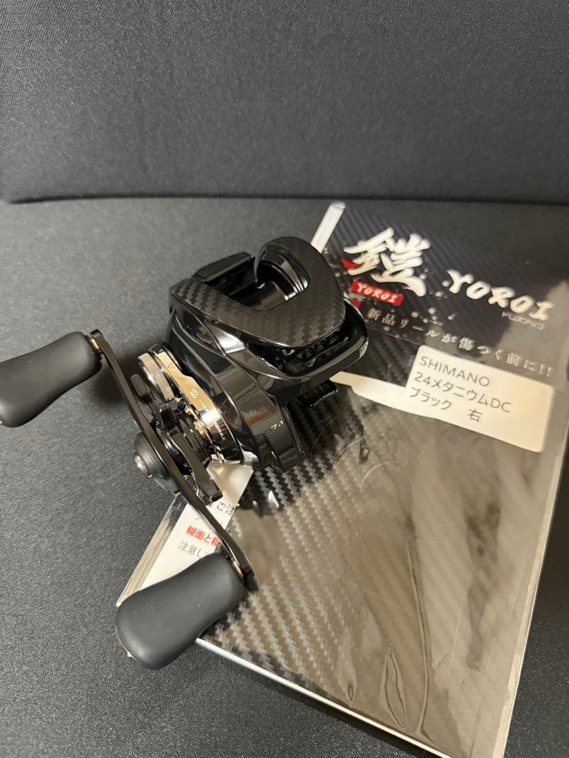24メタニウムDC 70HG 右 鎧デカール付 SHIMANO