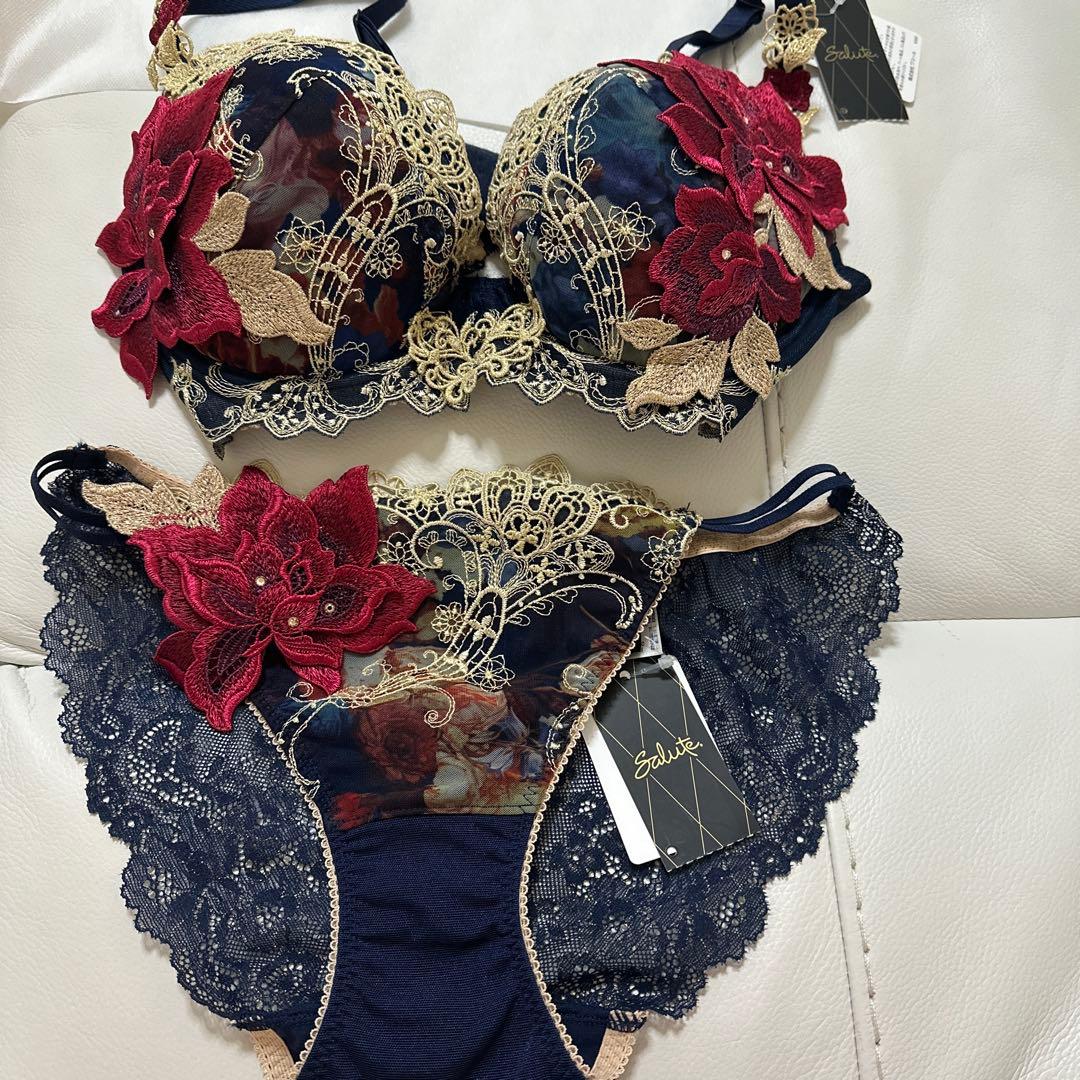 ヒー店舗限定サルートショーツ