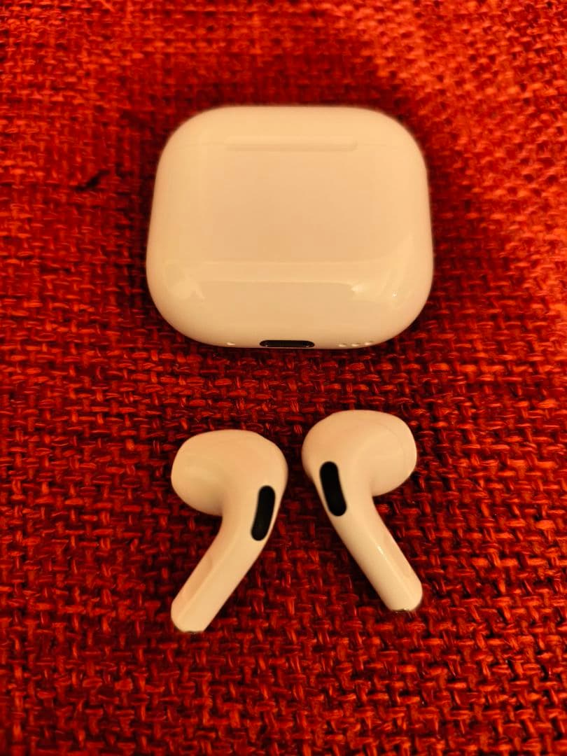 H-I-R-O様 AirPods 4 アクティブノイズキャンセリング機能搭載