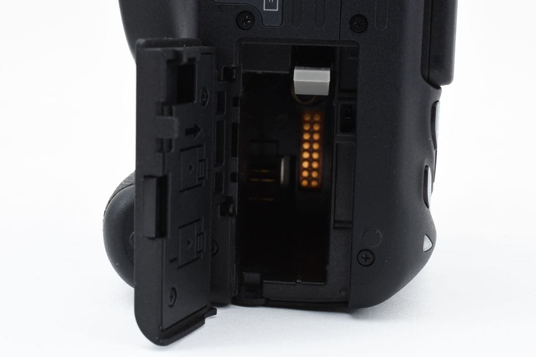 デジタル一眼レフカメラ　Canon EOS Kiss X7i EF28-80㎜