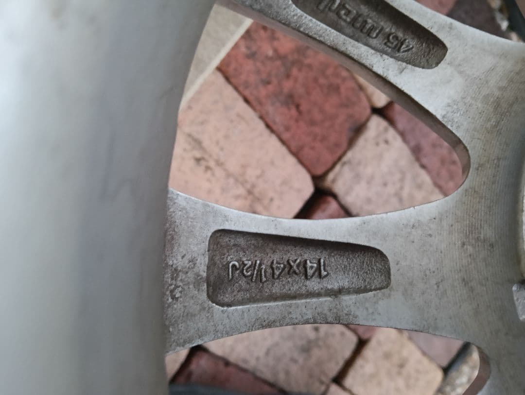 送料込み！梱包済み！2022年製 155/65R14スタッドレスタイヤホイール