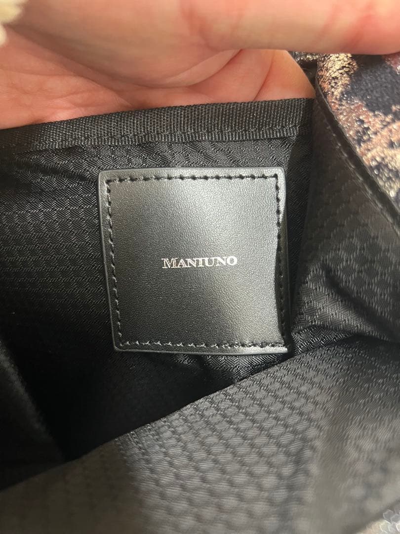 MANIUNO テクスチャー仕上げ トートバッグ