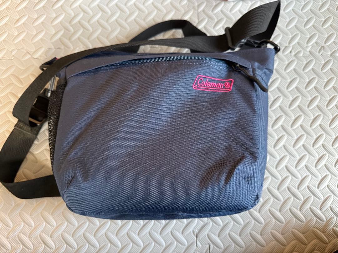 Canon EOS Kiss X7ダブルズームキット&Colemanカメラバッグ