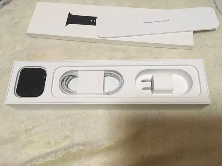 APPLE WATCHシリーズ4 44 ブラック apple care+付き！！