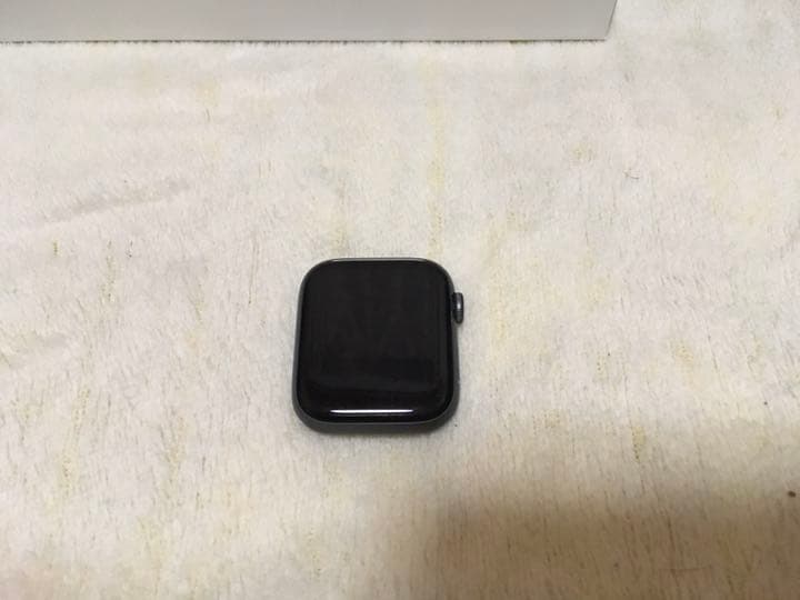 APPLE WATCHシリーズ4 44 ブラック apple care+付き！！