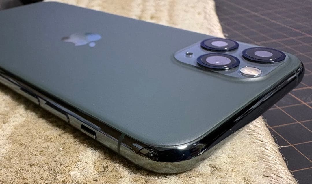 iPhone 11 Pro 64GB ミッドナイトグリーン　初期化済