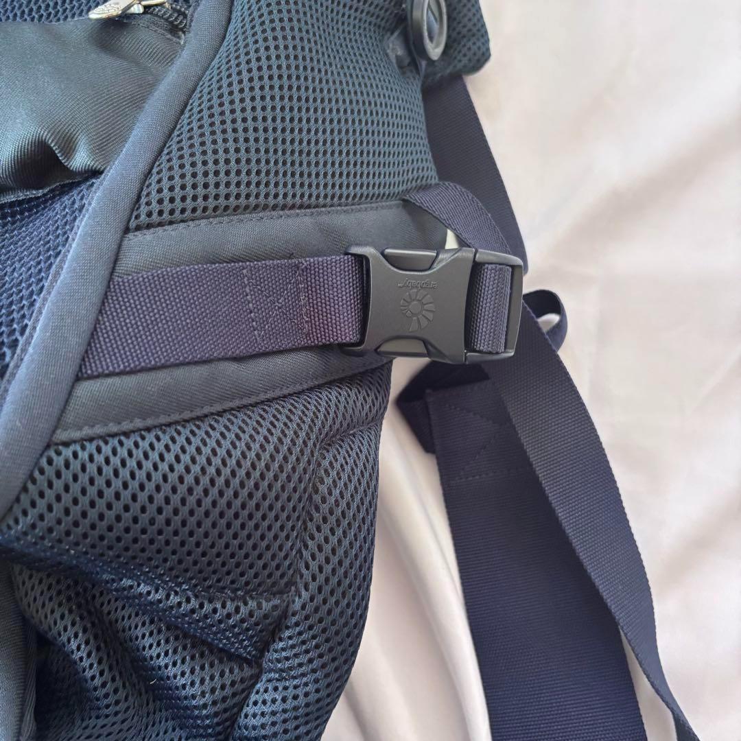 【日本限定】美品✨抱っこ紐　エルゴベビーアダプト　クールエア　紺
