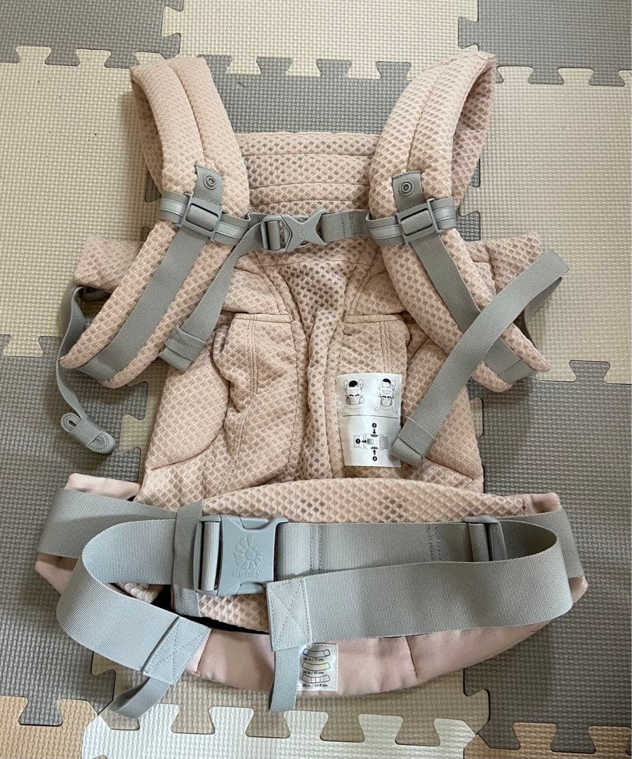 【値下げしました】エルゴベビー オムニ ブリーズ抱っこ紐 ピンク