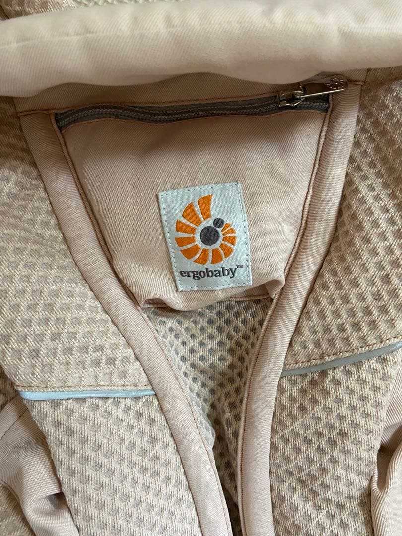 【値下げしました】エルゴベビー オムニ ブリーズ抱っこ紐 ピンク