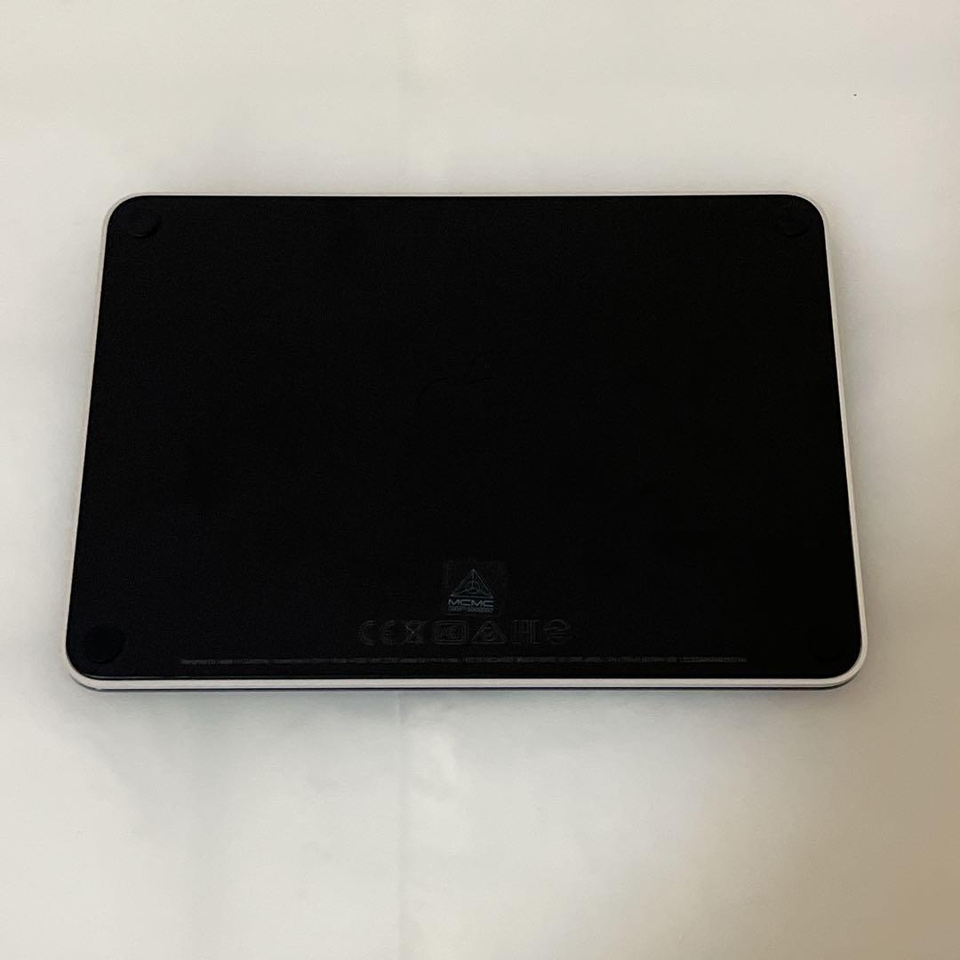 Magic Trackpadブラック&シルバー Multi-Touch 第3世代