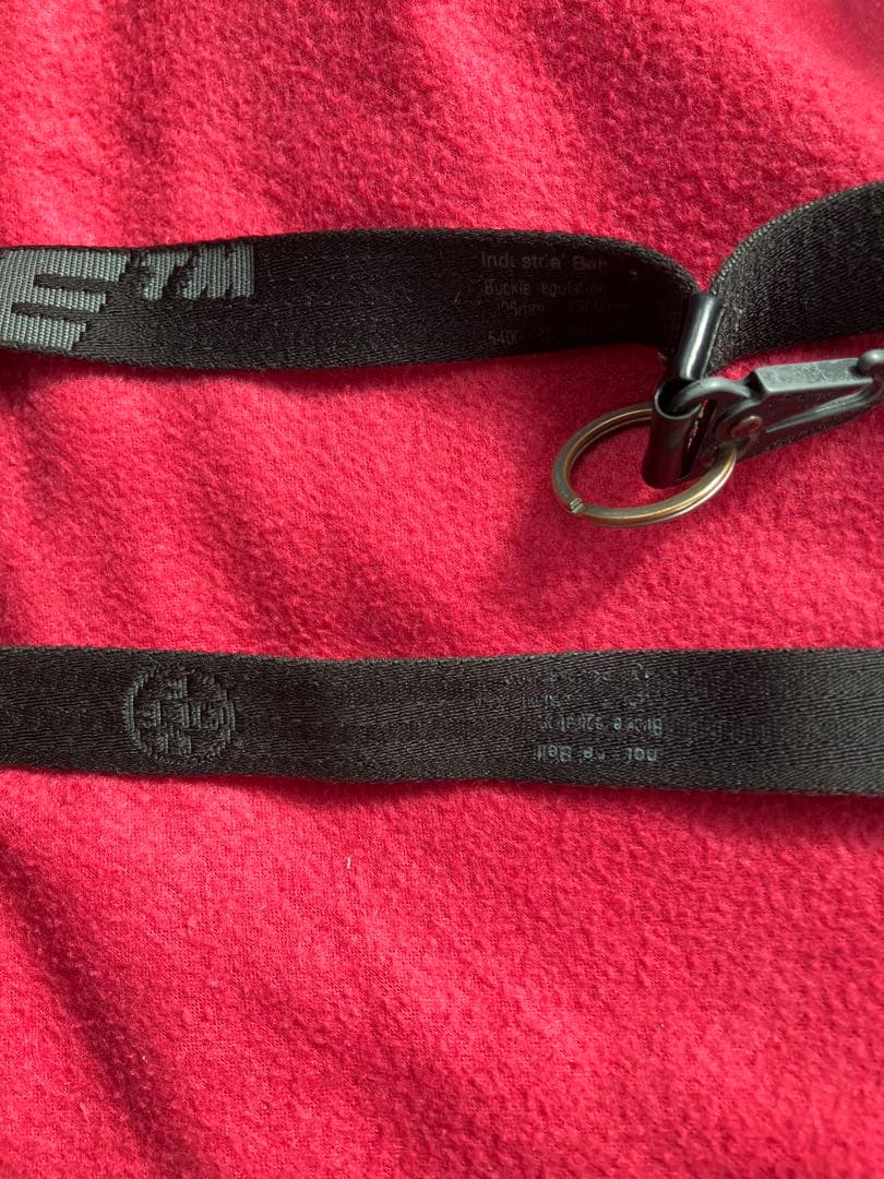 OFF-WHITE ネックストラップ　希少カラー