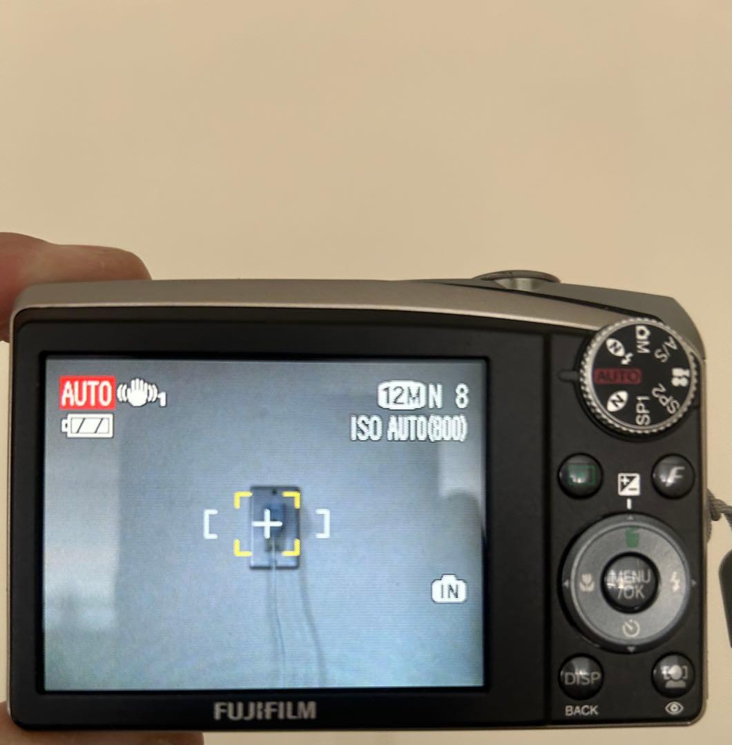 美品 FUJIFILM FinePix F50fd シルバー 動作確認済み