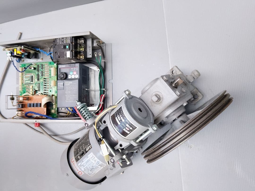 三菱電機製エレベーター用トラクションマシン(あ44)