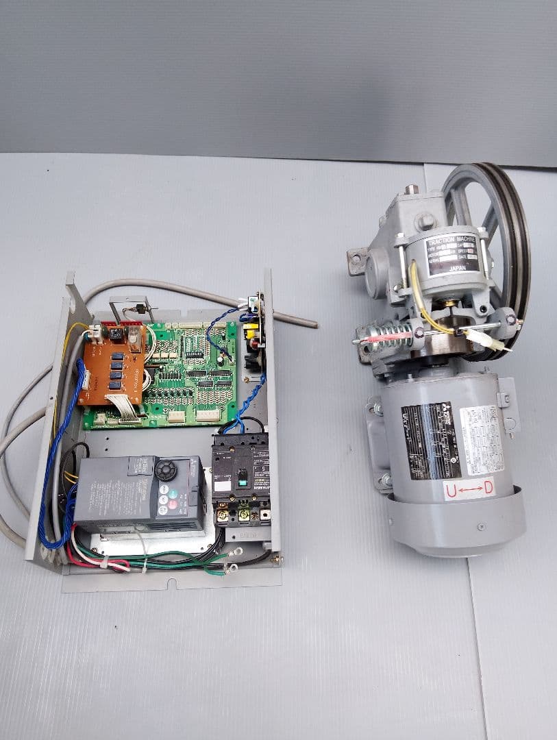三菱電機製エレベーター用トラクションマシン(あ44)