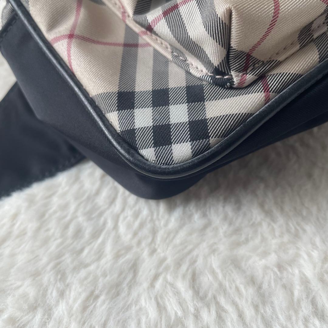 希少✨バーバリー ノバチェック ボディバッグ ショルダーバッグ ロゴプレート
