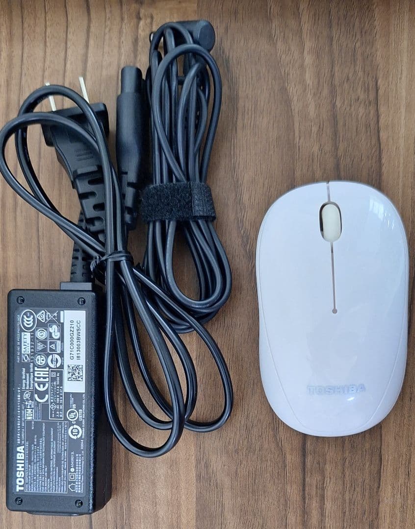 【送料無料】TOSHIBA dynabook 2way 4speakers搭載