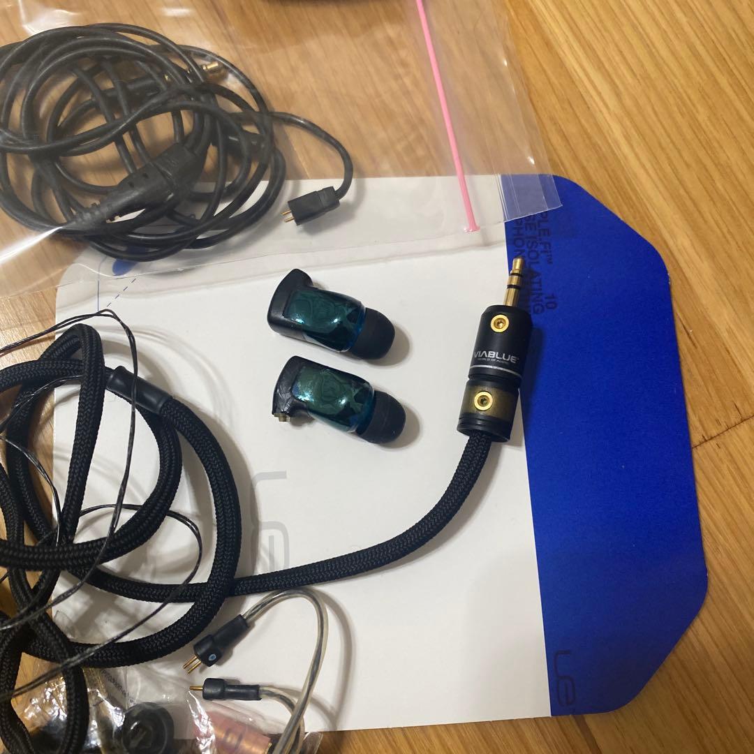 Ultimate Ears TRIPLE.FI 10（TF10)(美品）