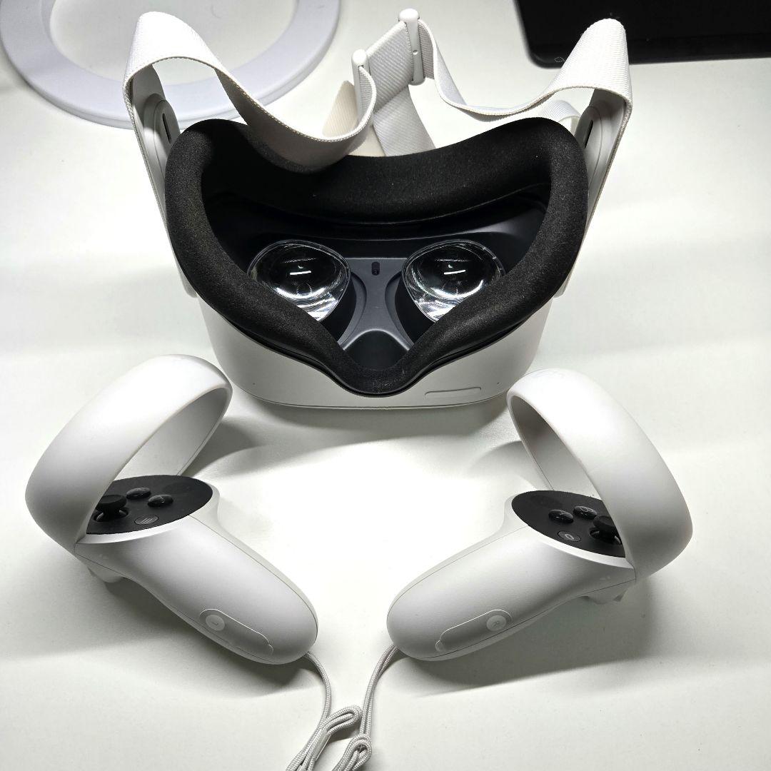 ヘッドホン  Quest 2 128GB & Anker charging dog