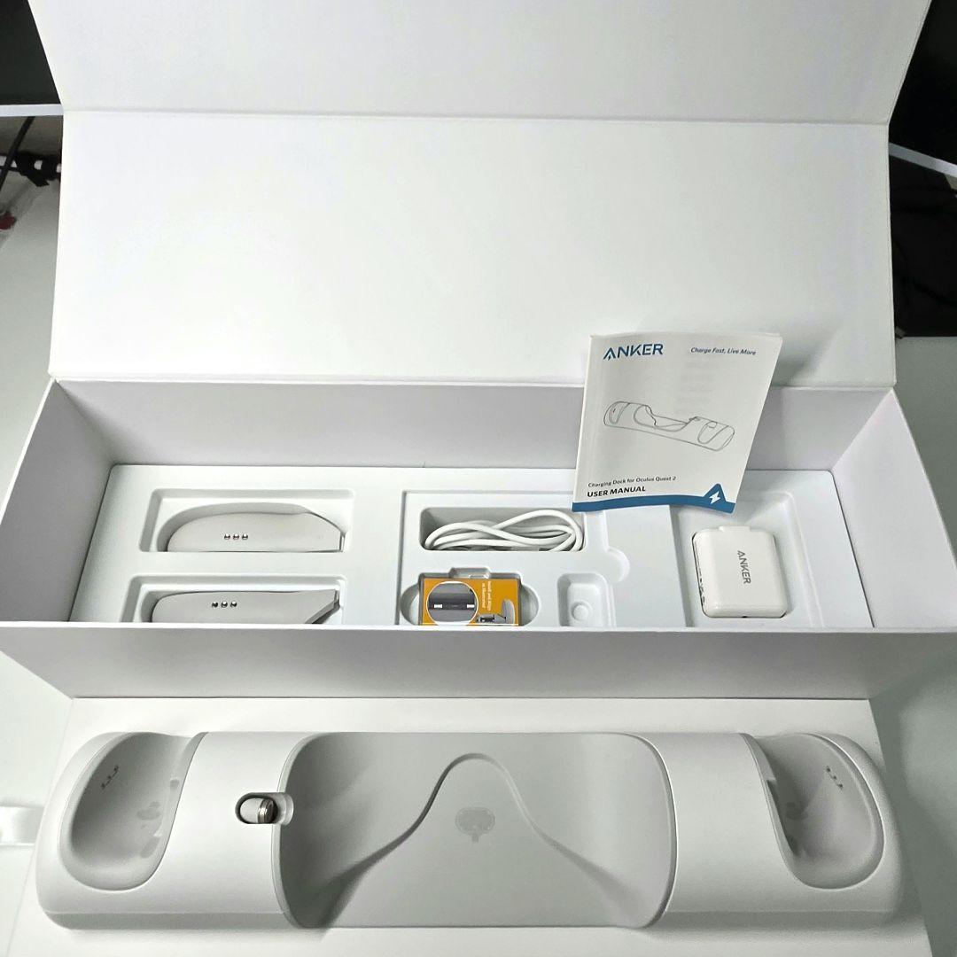 ヘッドホン  Quest 2 128GB & Anker charging dog