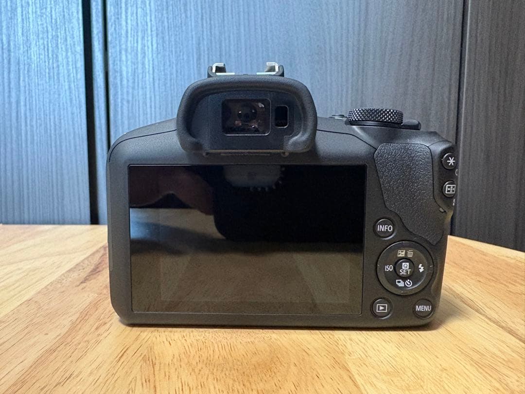 ※30日まで：新品未使用 Canon EOS R100 ボディ本体・付属品のみ