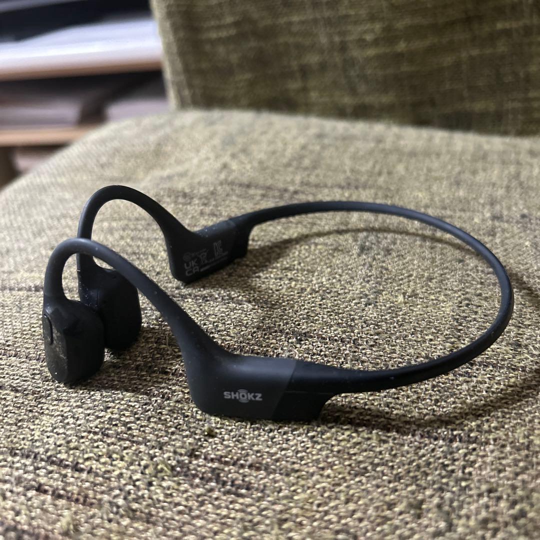 SHOKZ 骨伝導イヤホン ブラック　イヤホン