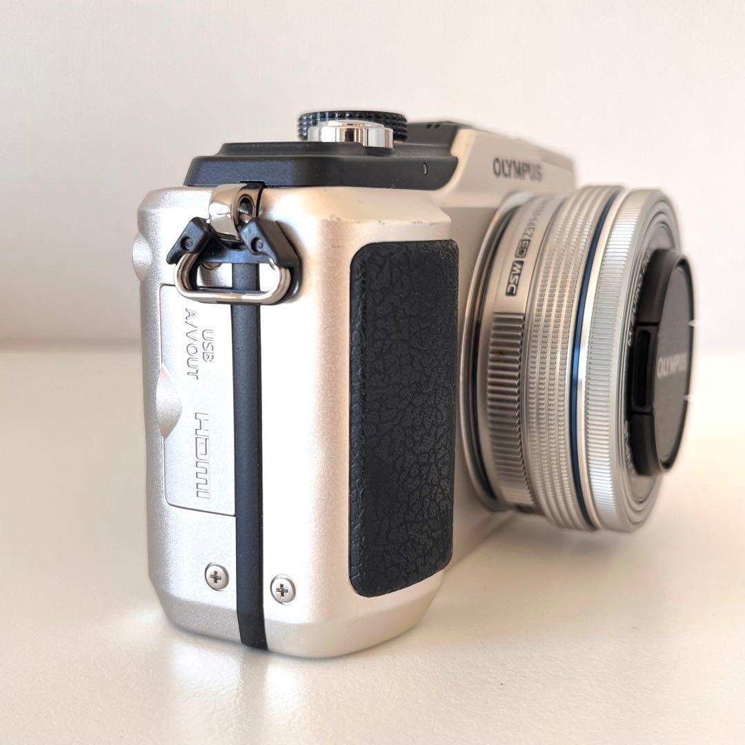 【美品】OLYMPUS PEN E-PL2 シルバー　付属品多数