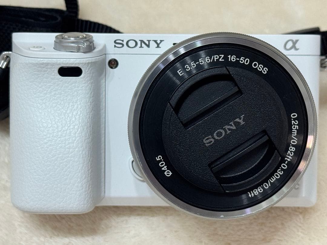 ソニー ミラーレス一眼カメラ α6000