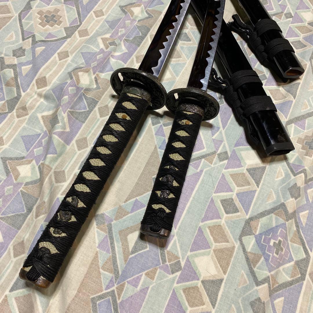 上級模造刀大小2本 黒柄 龍彫刀身と龍彫黒呂鞘