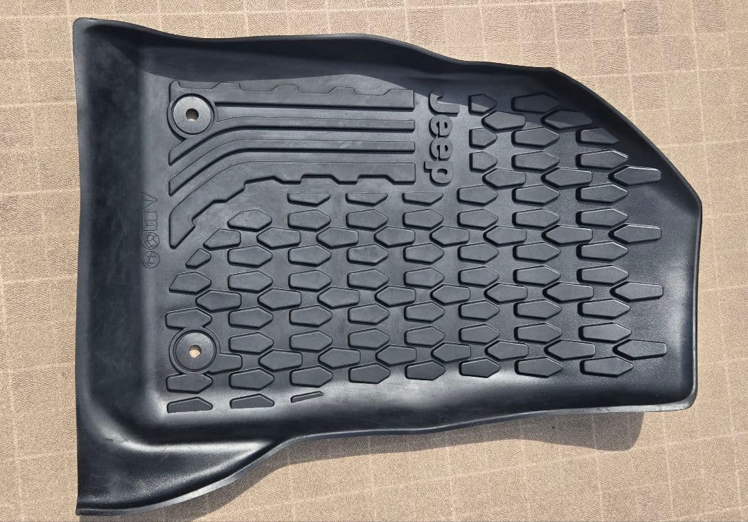 ジープ コンパス 80th アニバーサリー フロアマット