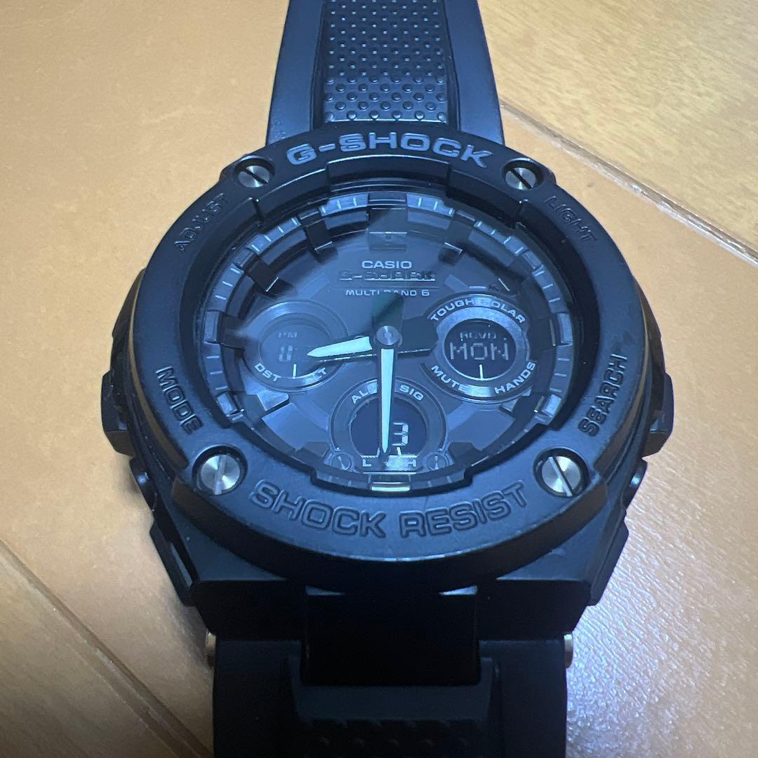 CASIO G-SHOCK デジタル腕時計 gst-w300g ソーラー