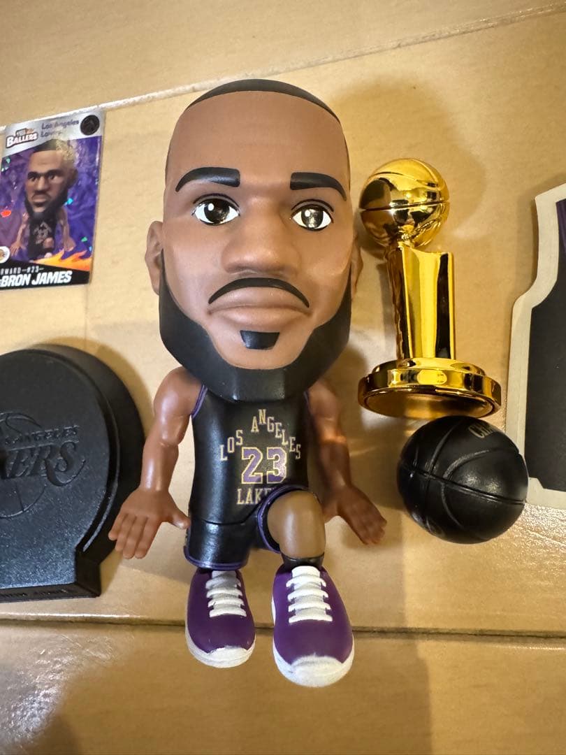 NBA BALLERS 5サプライズ　レブロンジェームズ サイレンサー